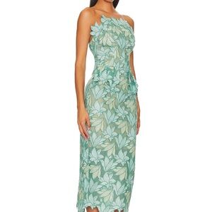 Elliatt Vinyless Green Leaf Mint Midi Dress